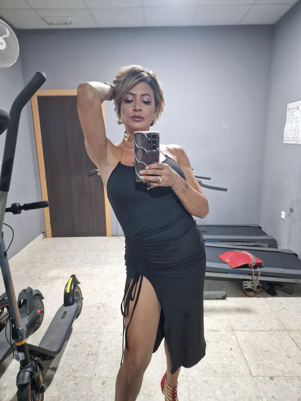 643862380: Chica busca chico en Málaga