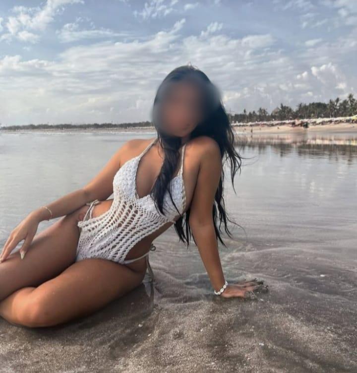 613687083: Chica busca chico en Cantabria