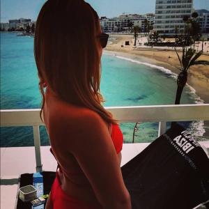 643064318: Chica busca chico en Badajoz