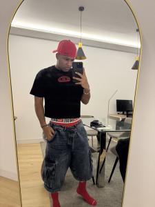 661438907: Chico busca chica en Madrid