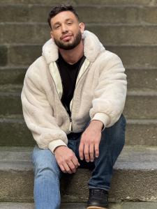 623265257: Chico busca chica en Pontevedra