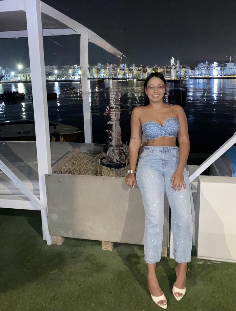 602015332: Chica busca chico en Barcelona