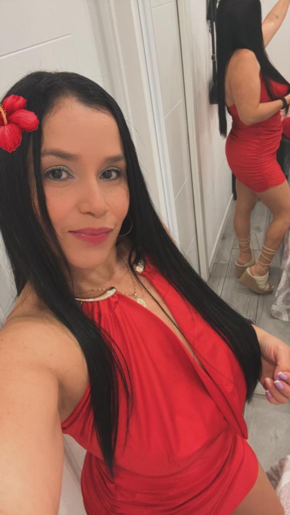 Chica busca chico en Cádiz: 