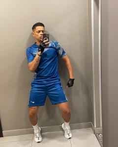 614772935: Chico busca chica en Sevilla