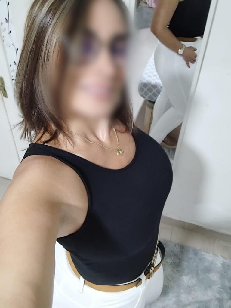 643856597: Chica busca chico en Granada