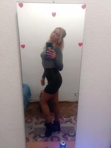 670411778: Chica busca chico en Valencia