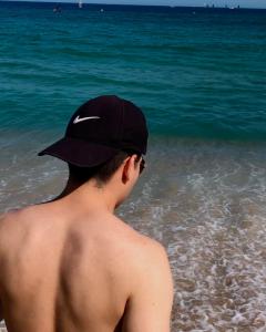 692543750: Chico busca chica en Barcelona