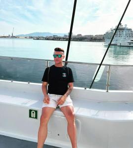 632483853: Chico busca chica en Madrid