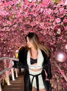 662189259: Chica busca chico en Madrid