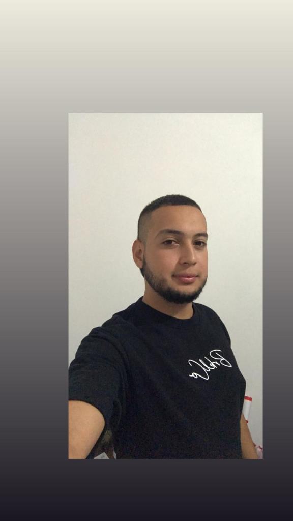 632997957: Chico busca chica en Madrid