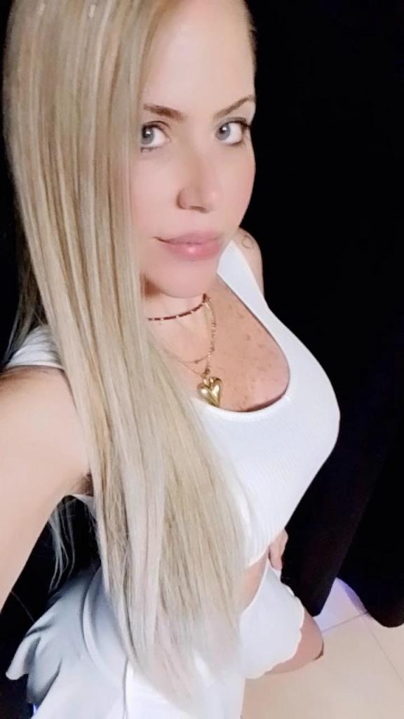 677697313: Chica busca chico en Las Palmas