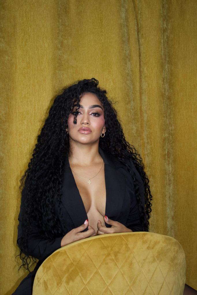 688418265: Chica busca chico en Alicante