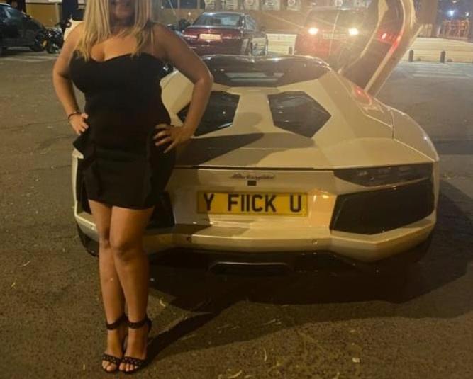 Chica busca chico en Huelva: 