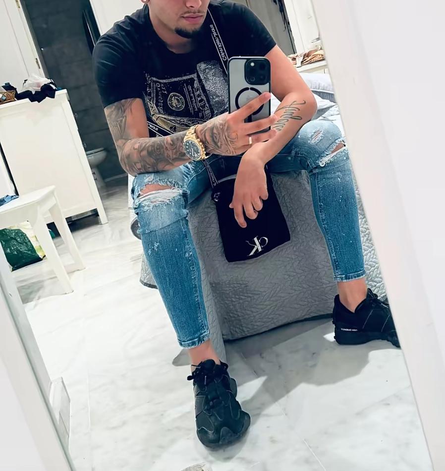 Chico busca chica en Almería: 