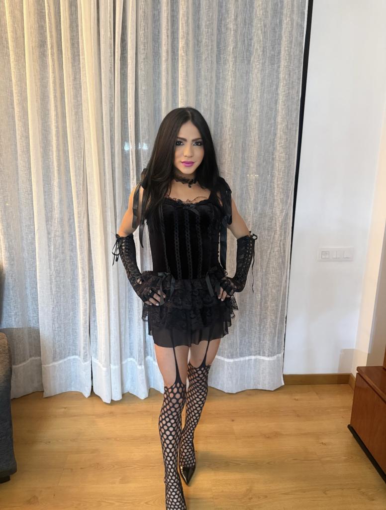 613682106: Travesti en Barcelona