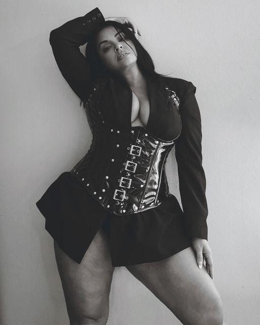 Chica busca chico en Lugo: 