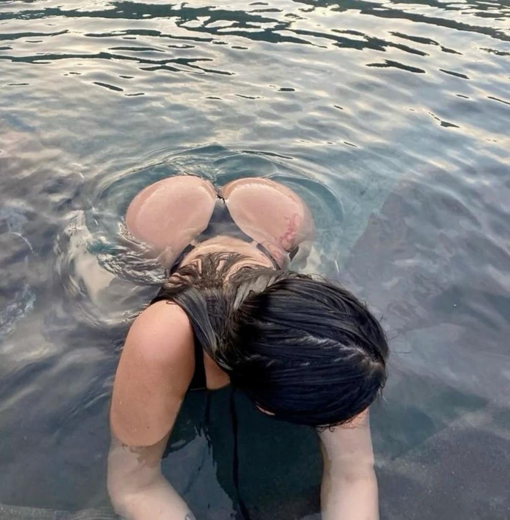 Chica busca chico en Alicante: Chica busca chico