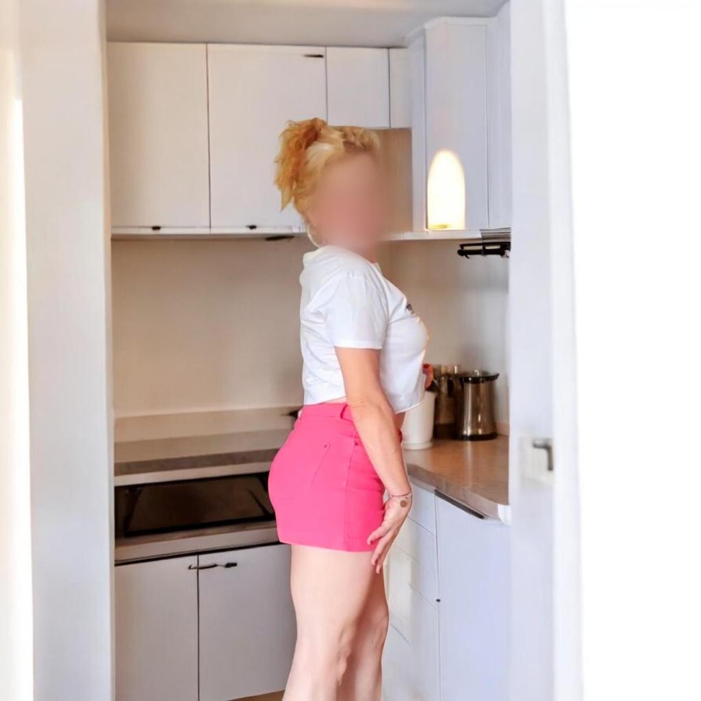 692565260: Chica busca chico en Murcia