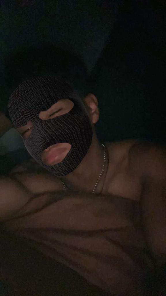 632677952: Chico busca chica en Pontevedra