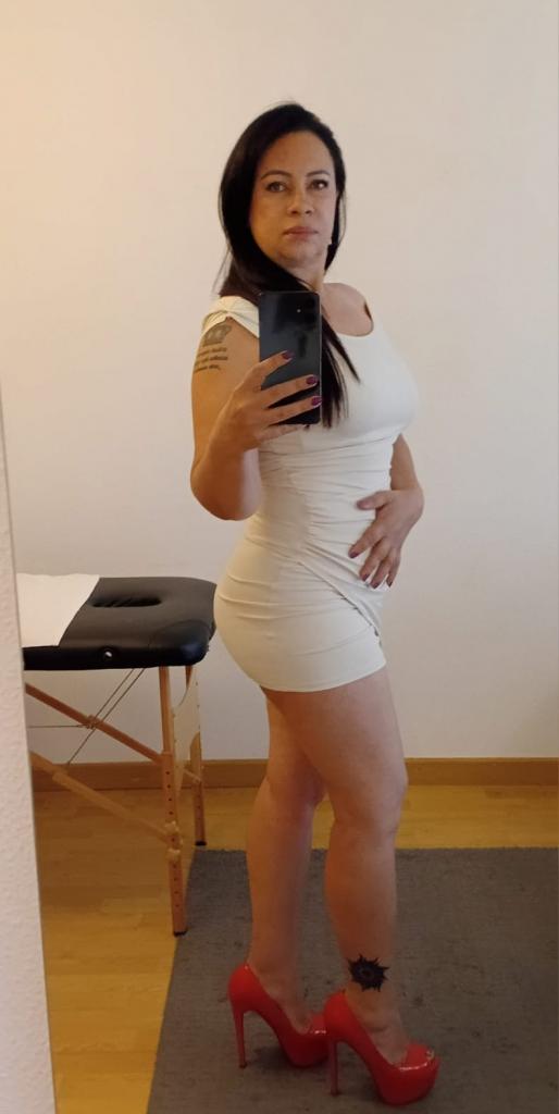 637118519: Chica busca chico en Orense