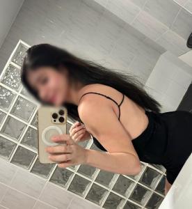 655421765: Chica busca chico en Madrid