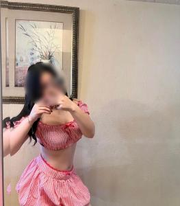 604359399: Chica busca chico en Madrid