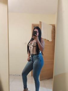 612467348: Chica busca chico en Murcia