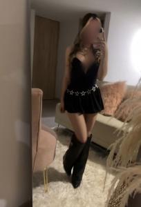 632702209: Chica busca chico en León