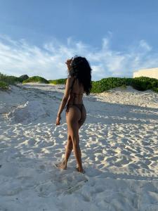 662257321: Chica busca chico en Barcelona