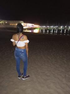 692349181: Chica busca chico en Cádiz