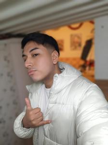 613385461: Chico busca chica en Madrid