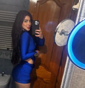 607479662: Chica busca chico en Barcelona