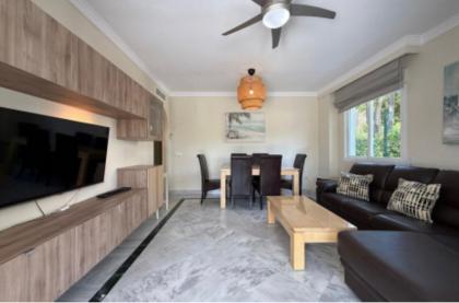 667794524:  en Málaga