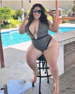 632997168: Chica busca chico en Madrid