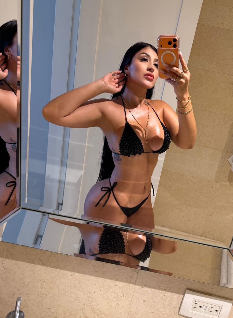 615217192: Chica busca chico en Barcelona