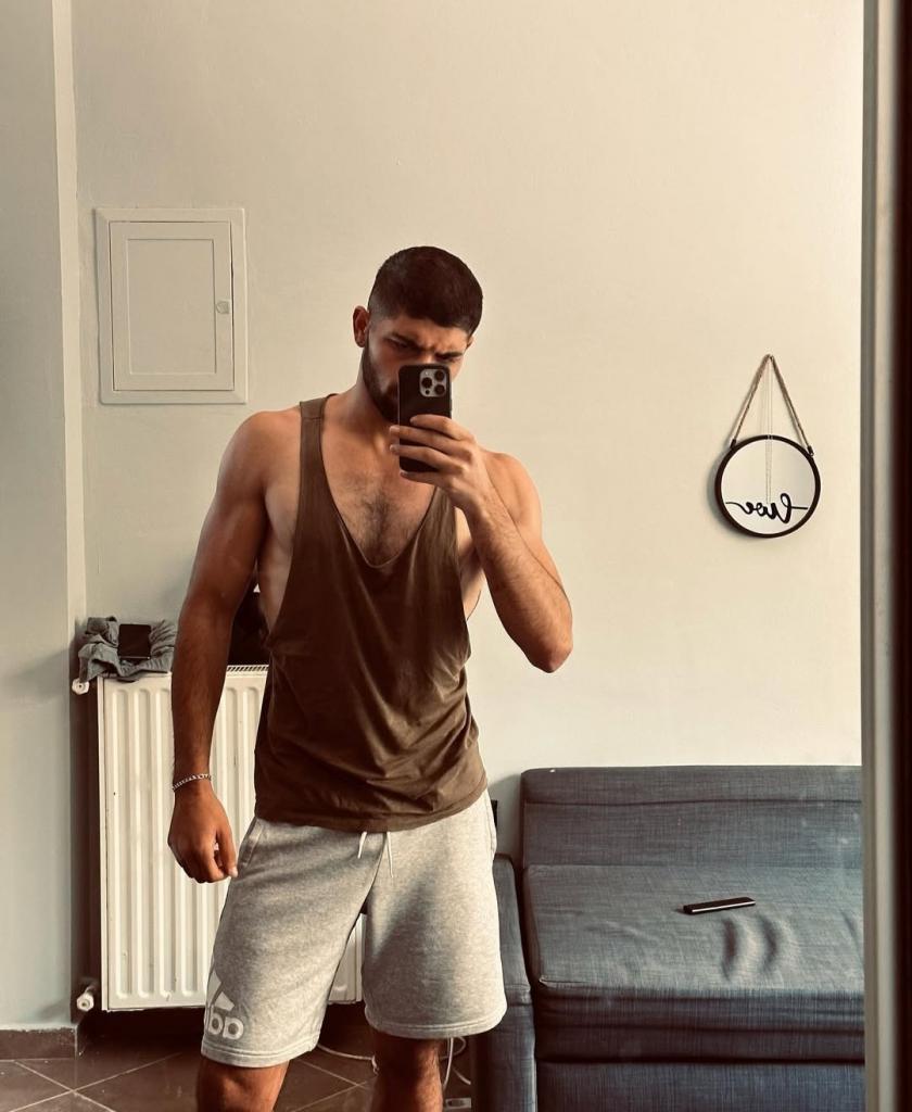 670633153: Chico busca chica en Tarragona