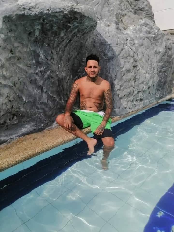 610189573: Chico busca chica en Albacete