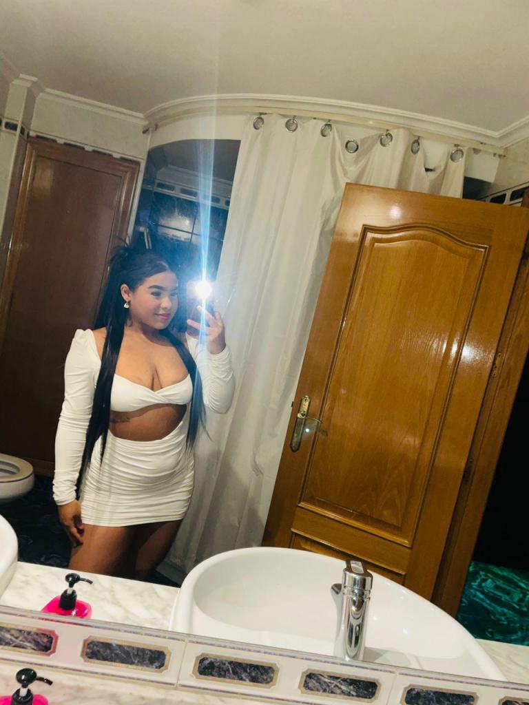 611374458: Chica busca chico en Málaga