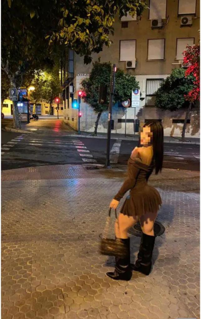 Chica busca chico en Granada: 