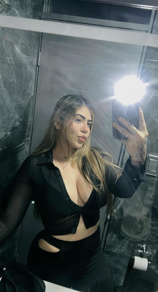 742055715: Chica busca chico en Madrid