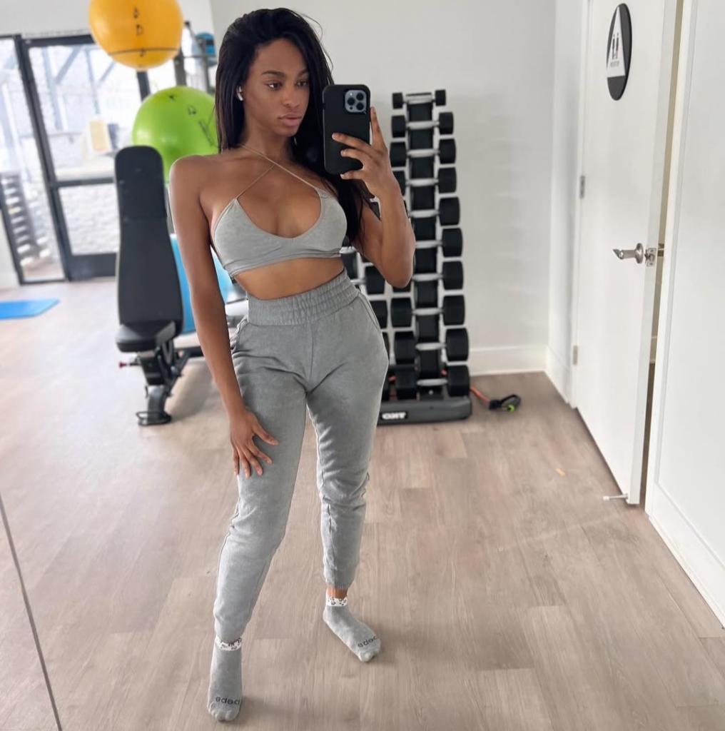 613219438: Transexual en Alicante