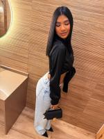 613264256: Chica busca chico en Sevilla