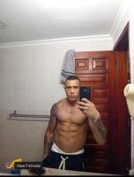 613998179: Chico busca chica en Cádiz