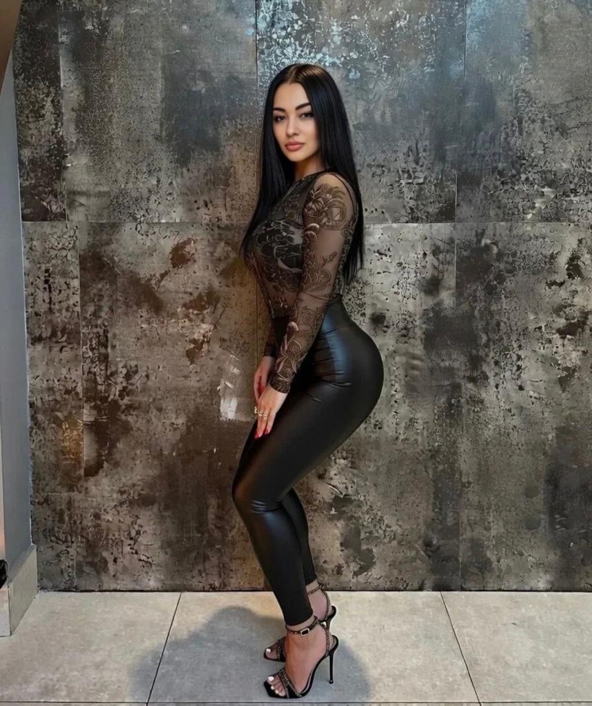 662234979: Chica busca chico en Málaga