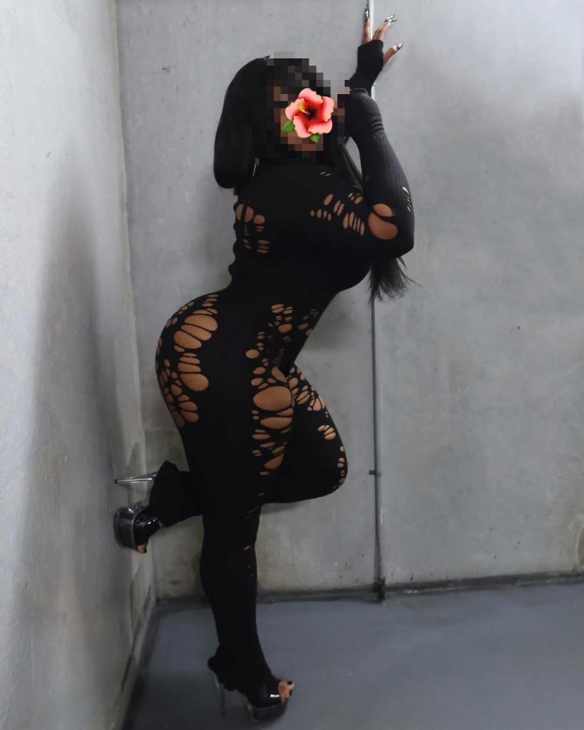 613628268: Chica busca chico en Madrid