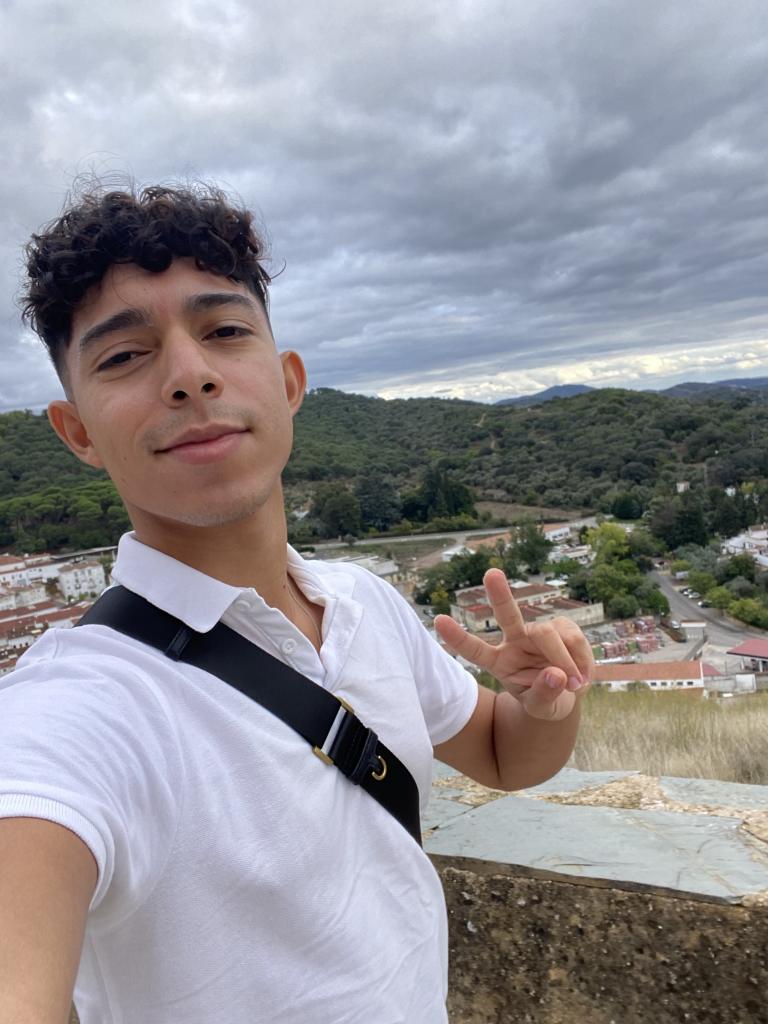 Chico busca chica en Sevilla: 