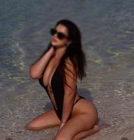 672111595: Chica busca chico en Ibiza