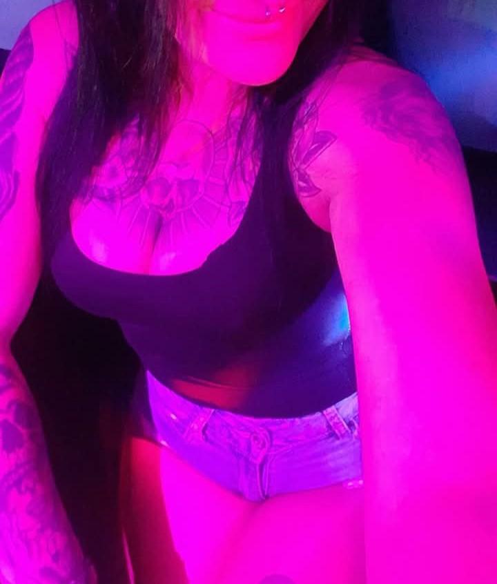 Chica busca chico en Cádiz: 