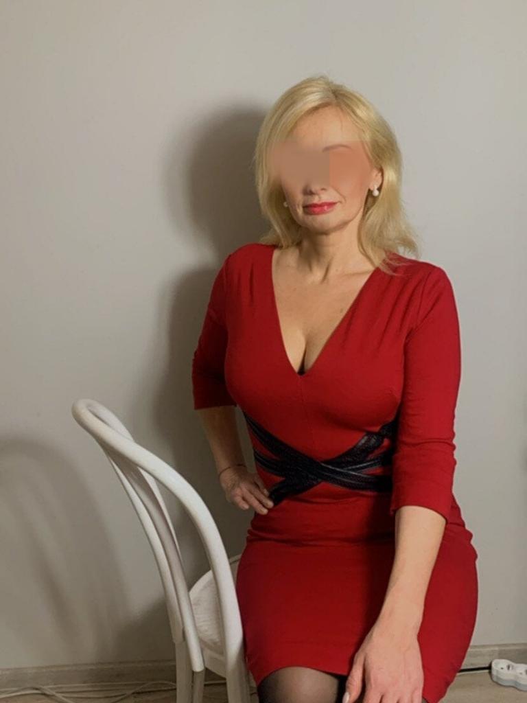 693677594: Chica busca chico en Tarragona