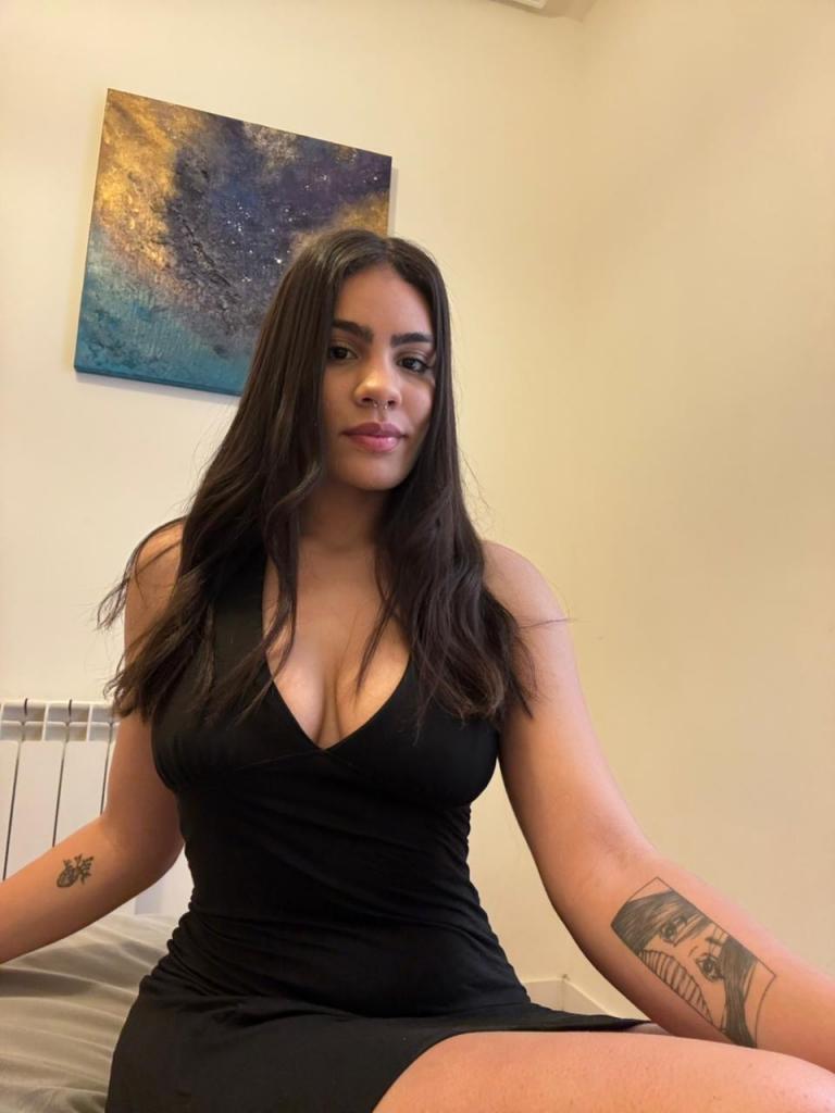 742064229: Chica busca chico en Zaragoza